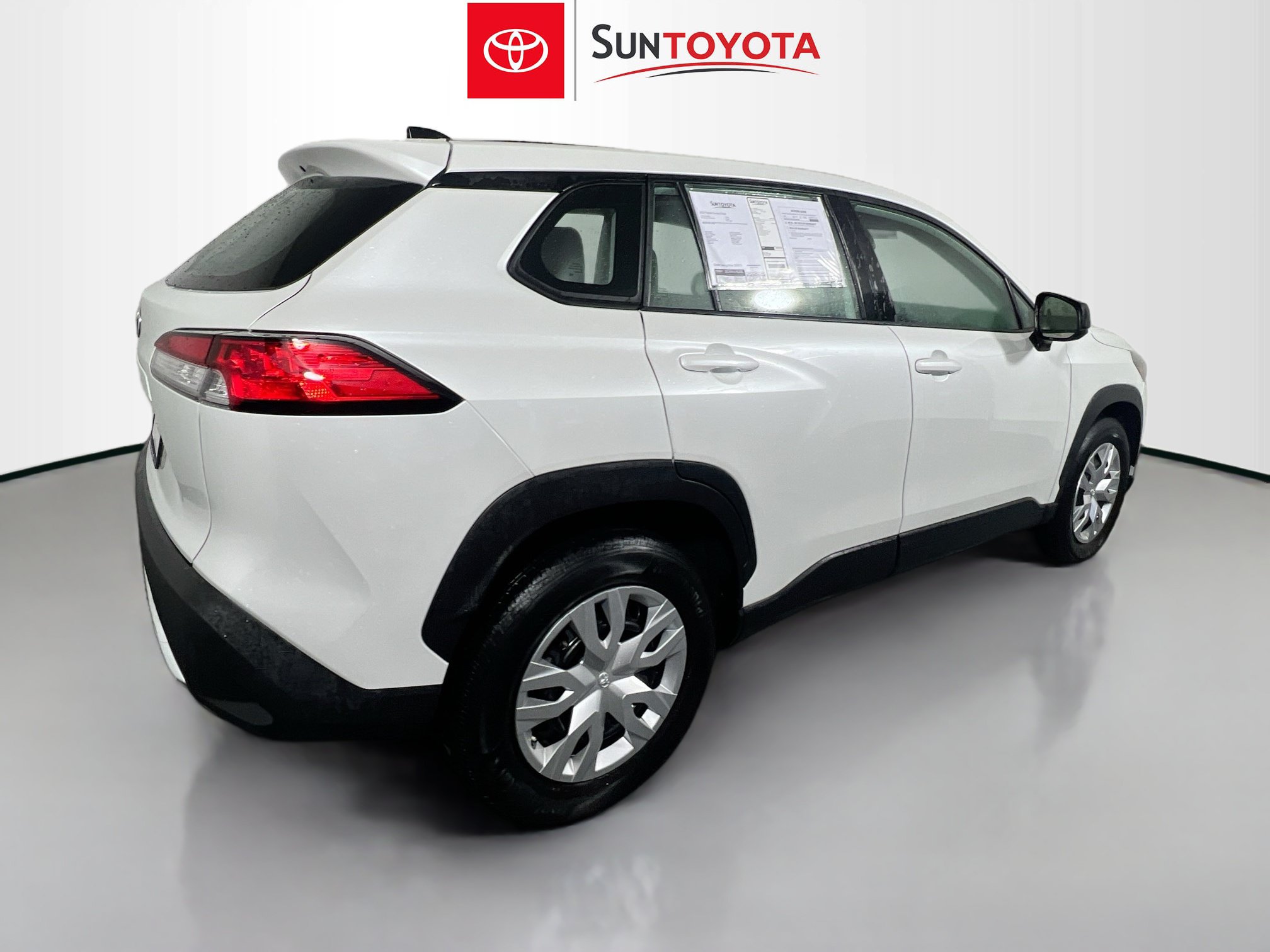 Used 2023 Toyota Corolla Cross L FWD image 4