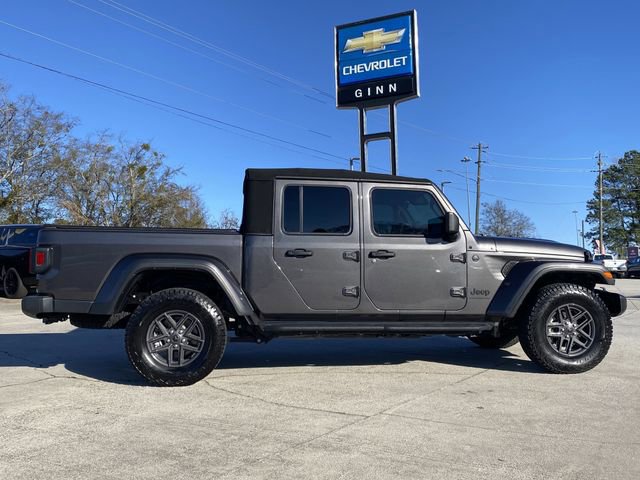 Used 2024 Jeep Gladiator Sport image 8