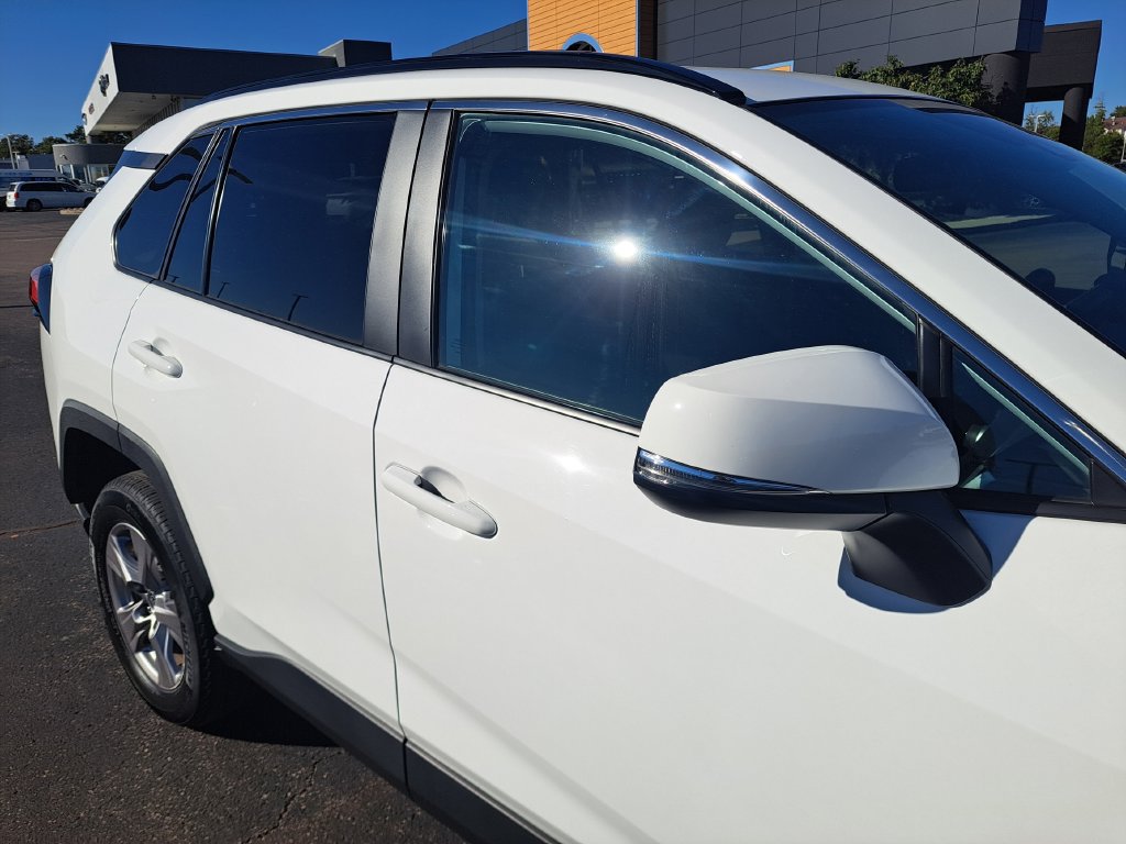 Used 2025 Toyota RAV4 XLE FWD image 35