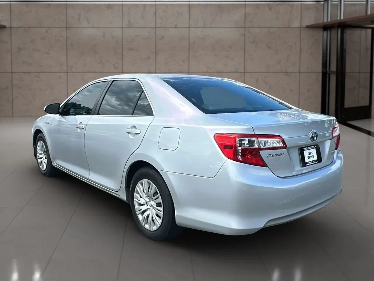 Used 2012 Toyota Camry LE FWD image 10