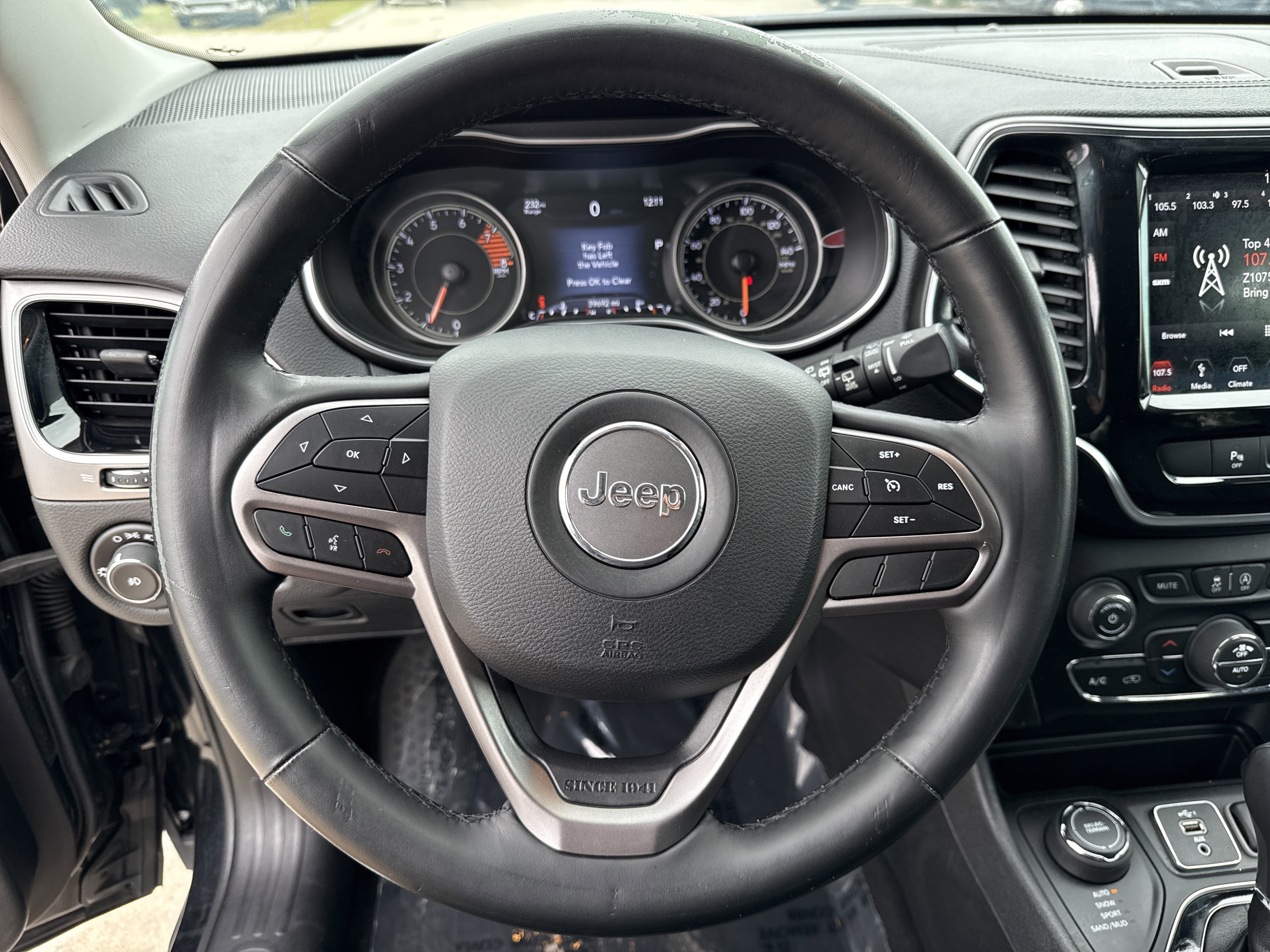 Used 2019 Jeep Cherokee Limited AWD/4WD image 18