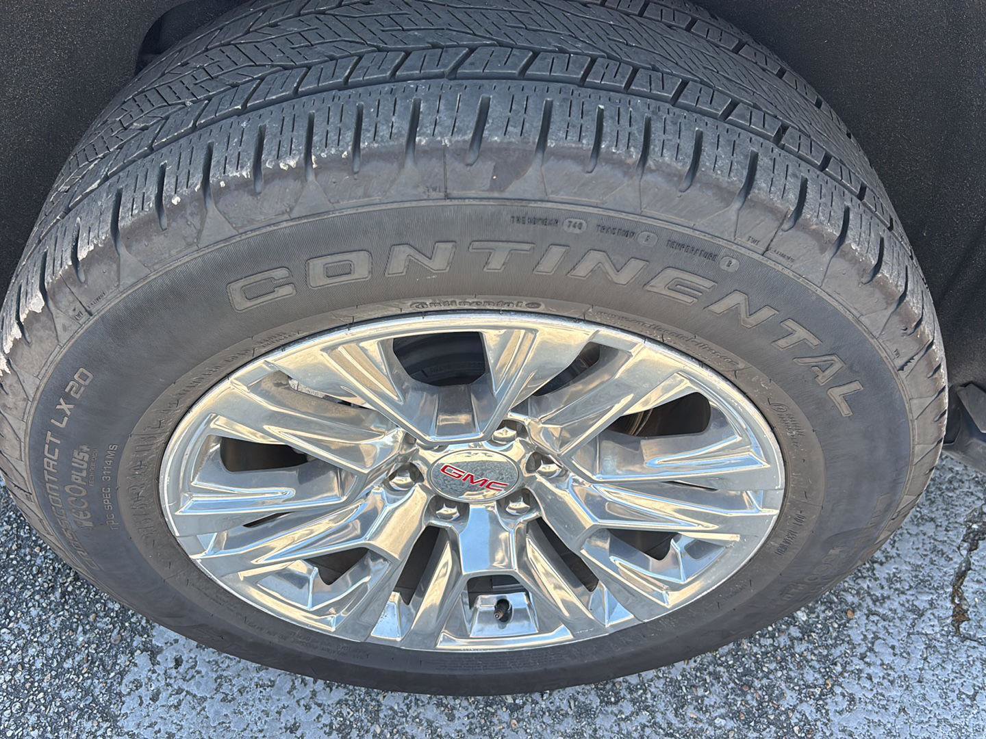 Used 2025 GMC Yukon Denali image 10