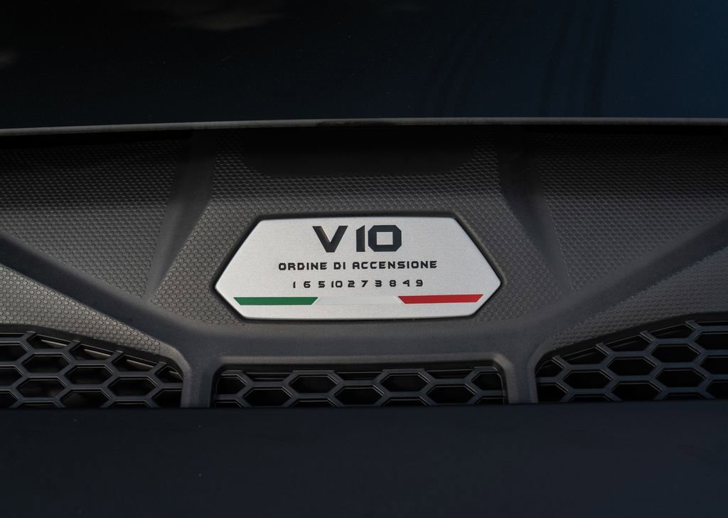 Used 2021 Lamborghini Huracan EVO image 36
