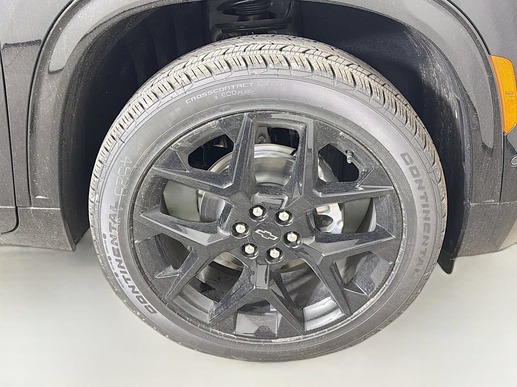 New 2026 Chevrolet Traverse RS w/ LPO, Floor Liner Package AWD/4WD image 28