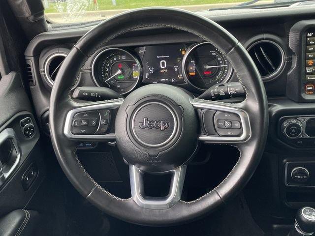 Used 2022 Jeep Wrangler Unlimited Sahara image 12