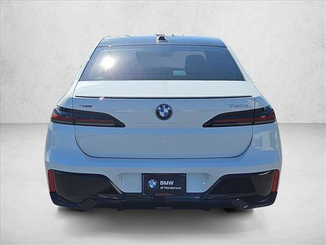 Used 2026 BMW 750e xDrive AWD/4WD image 6