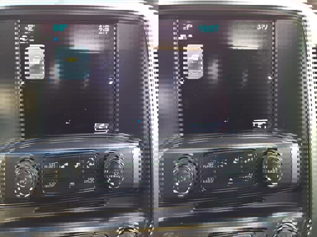 Used 2018 Chevrolet Silverado 1500 LT w/ All Star Edition image 18