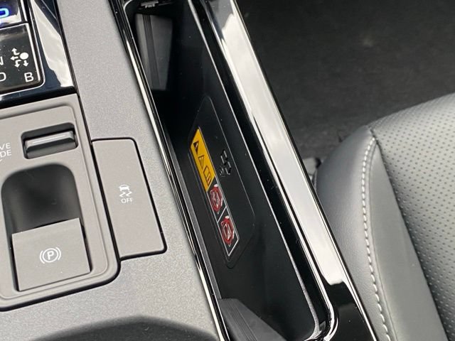 New 2026 Toyota Prius XLE FWD image 19