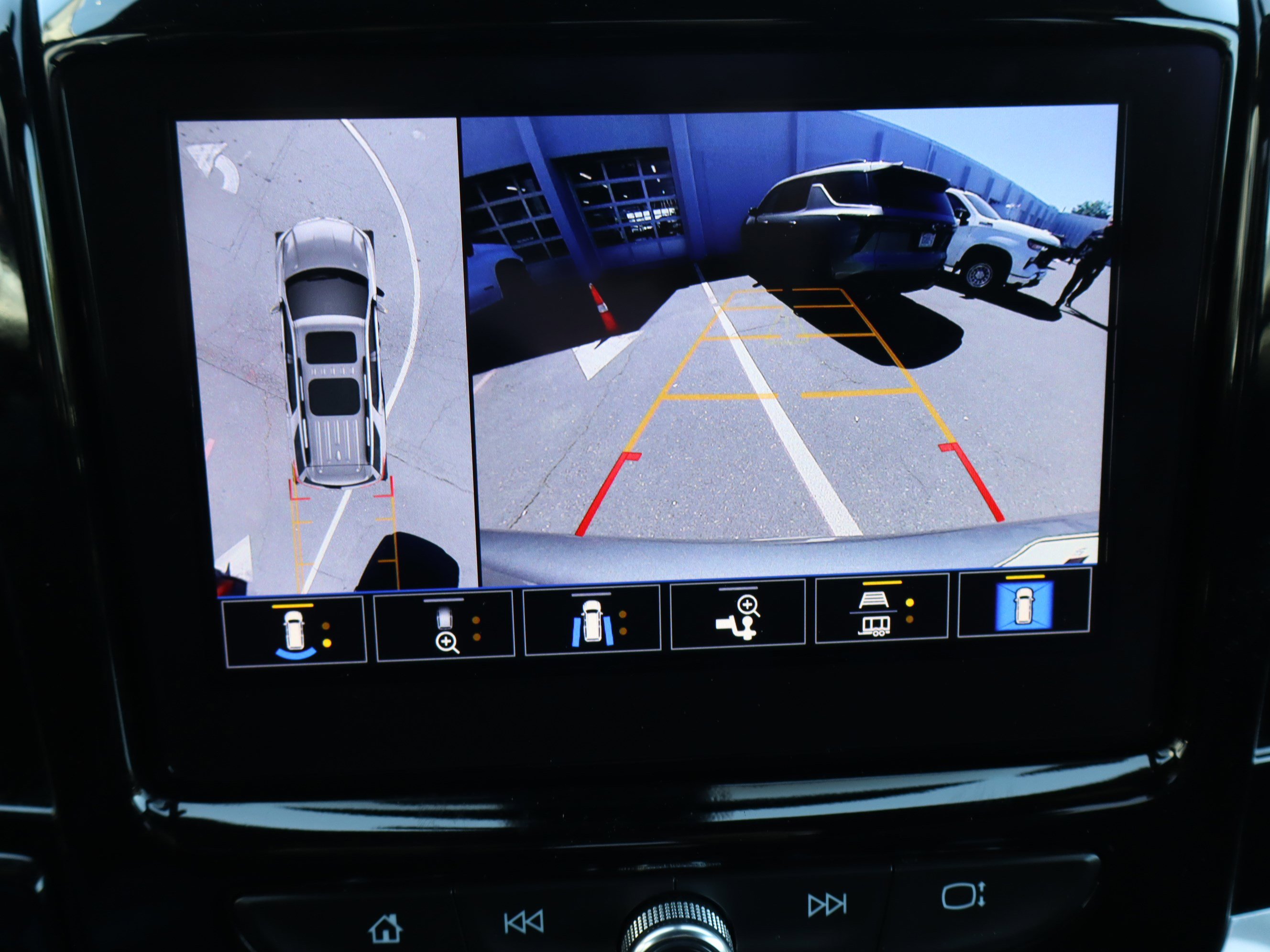 Certified 2023 Chevrolet Traverse High Country AWD/4WD image 27