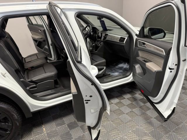 Used 2022 Volkswagen Atlas Cross Sport SE image 20