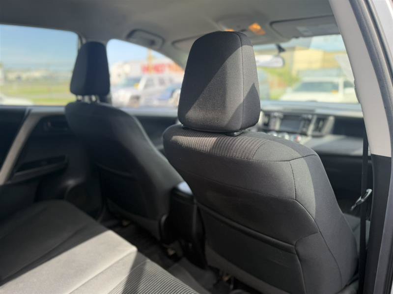 Used 2016 Toyota RAV4 LE AWD/4WD image 25