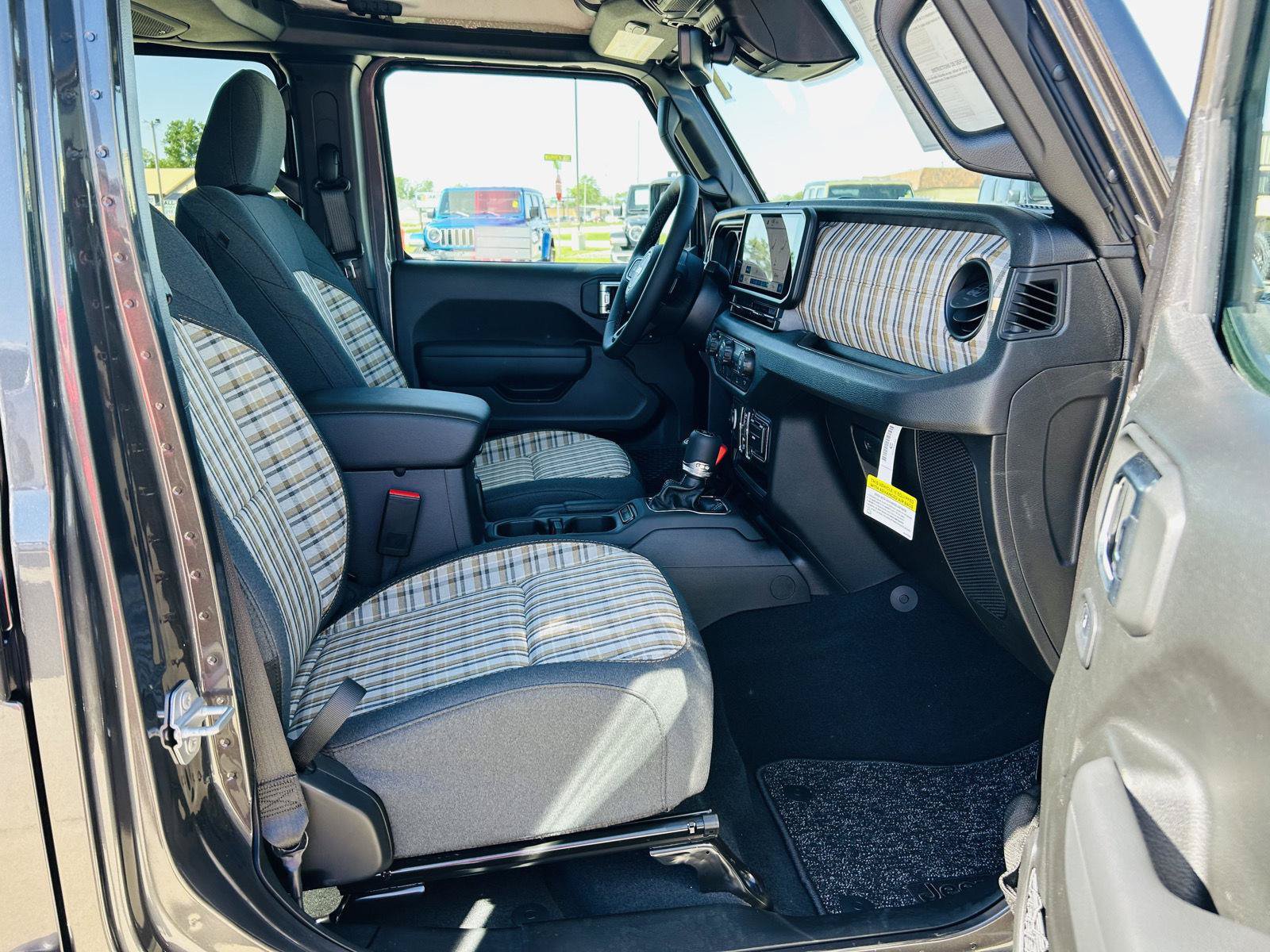 New 2026 Jeep Gladiator Sport AWD/4WD image 31