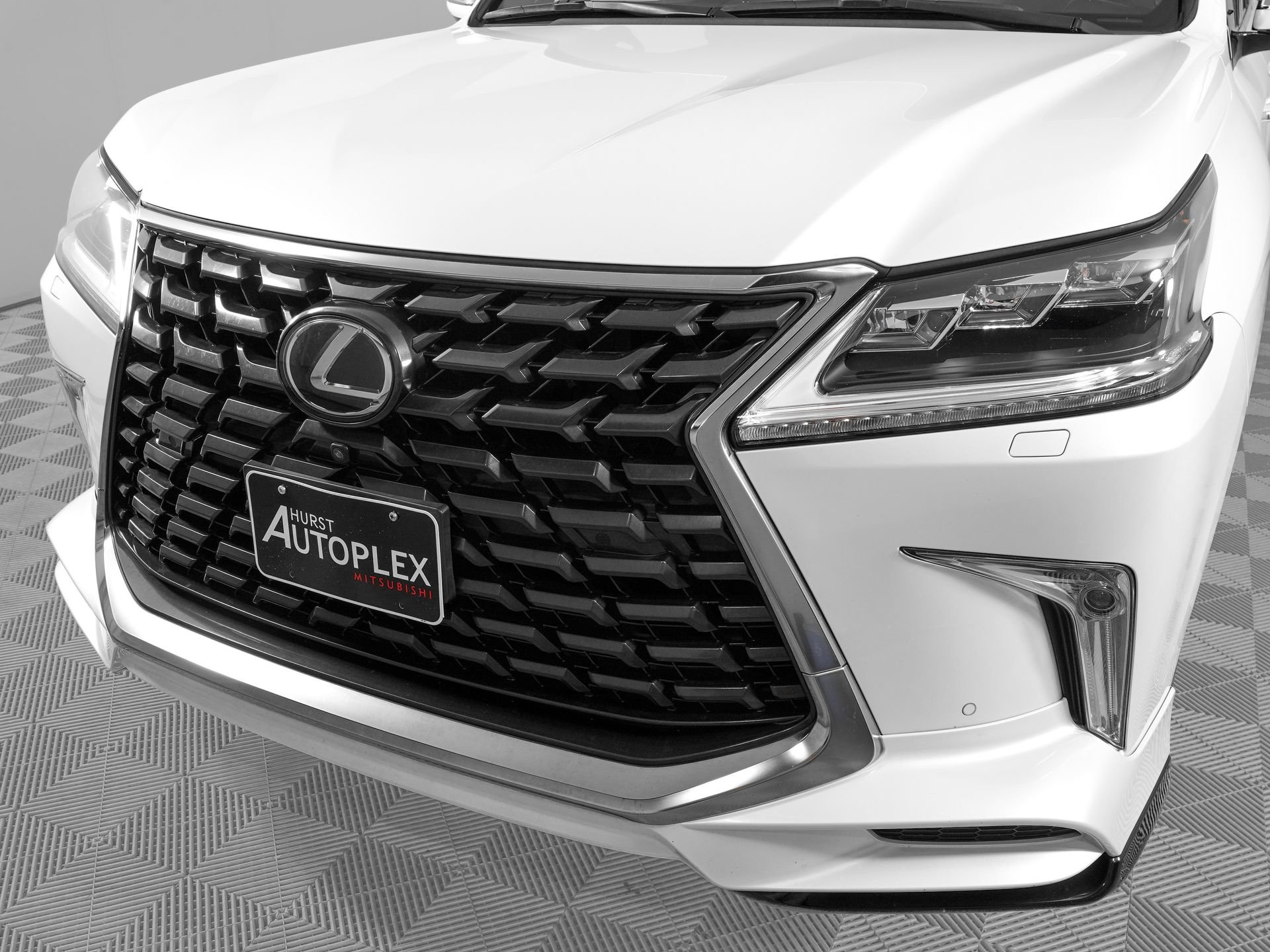 Used 2021 Lexus LX 570 4WD w/ Sport Package image 32