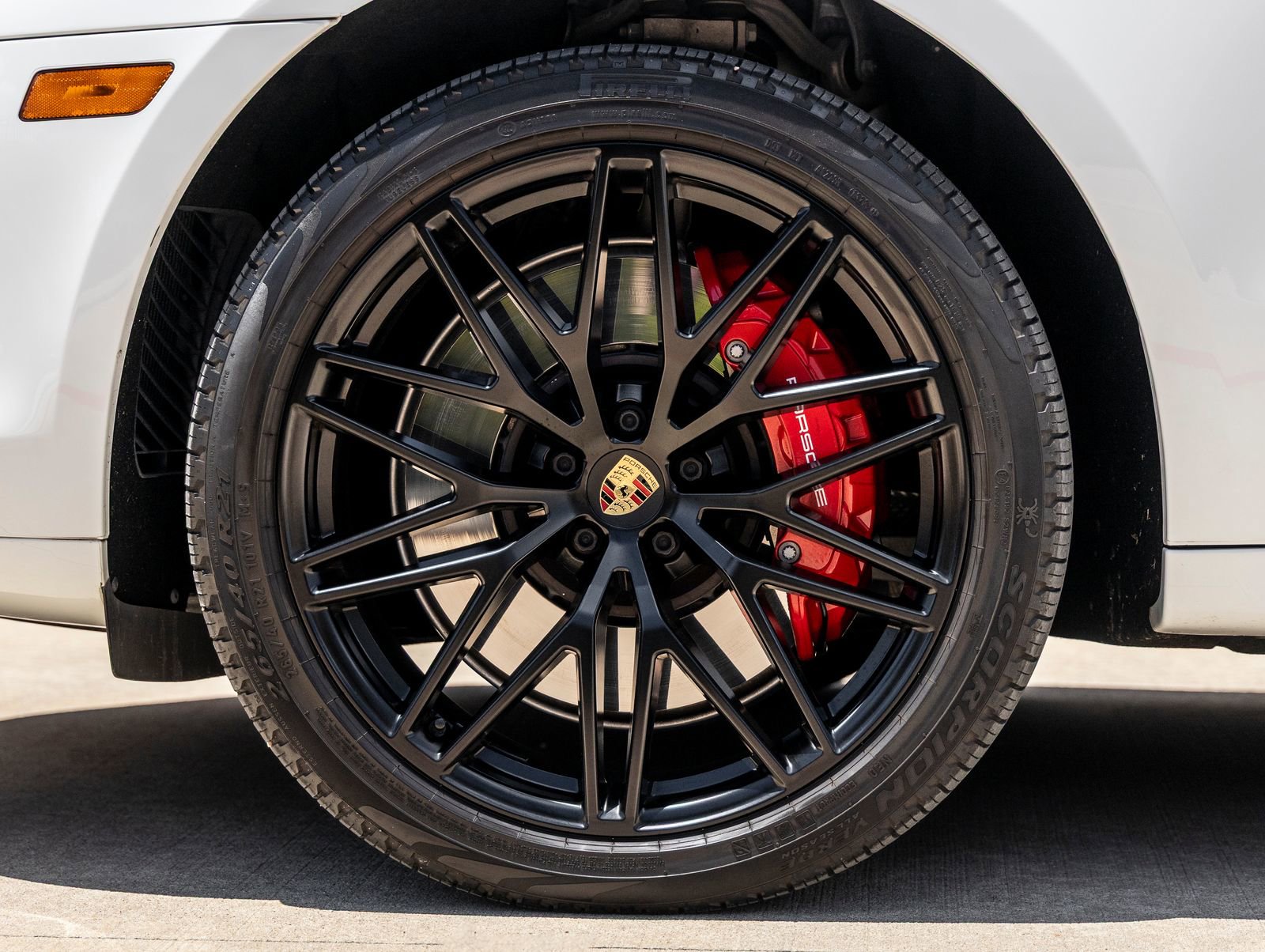 Used 2022 Porsche Macan GTS AWD/4WD image 16