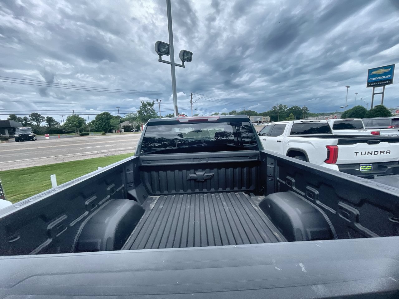 Used 2026 Chevrolet Silverado 1500 Custom Trail Boss AWD/4WD image 25