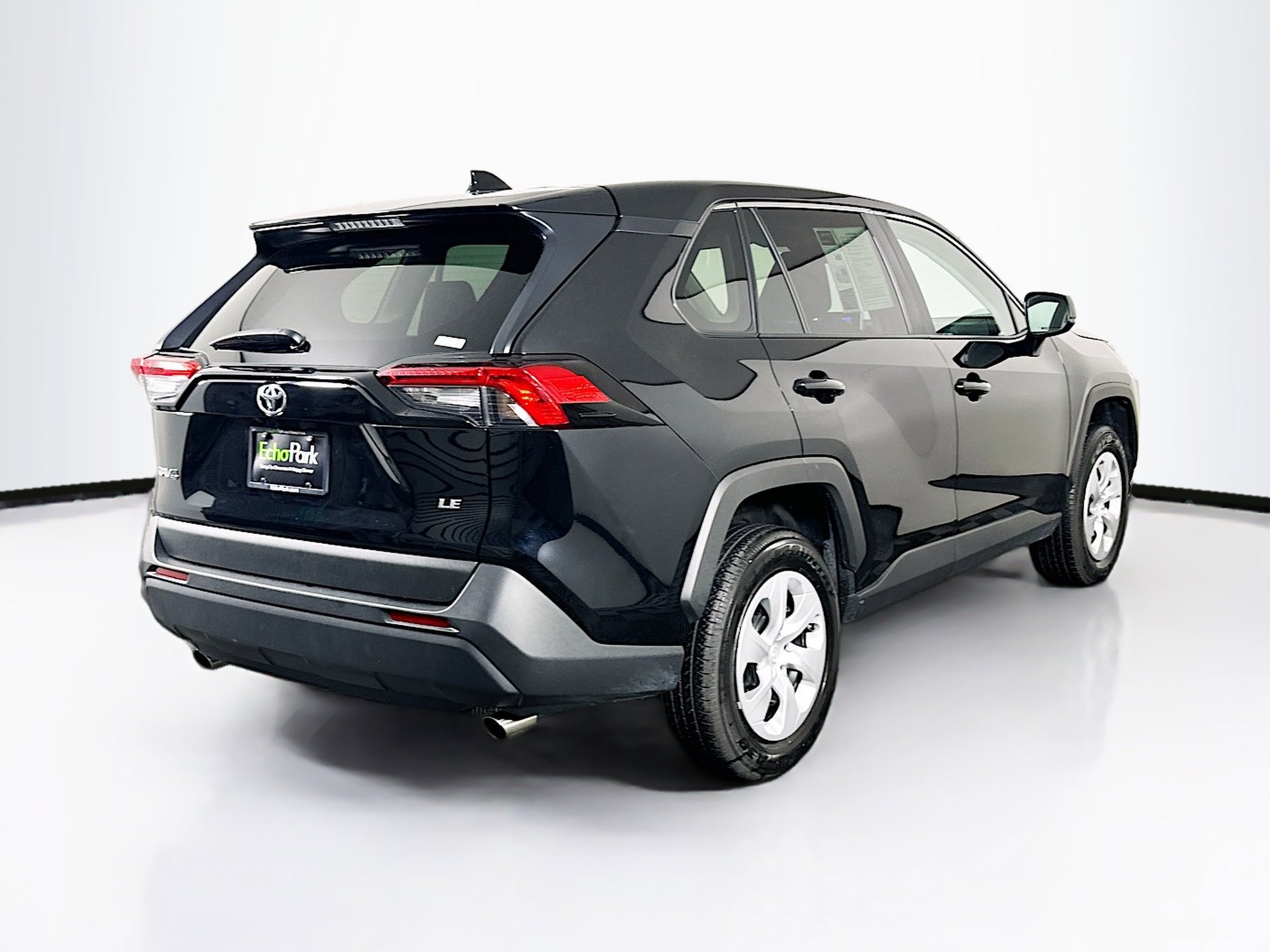 Used 2025 Toyota RAV4 LE image 9