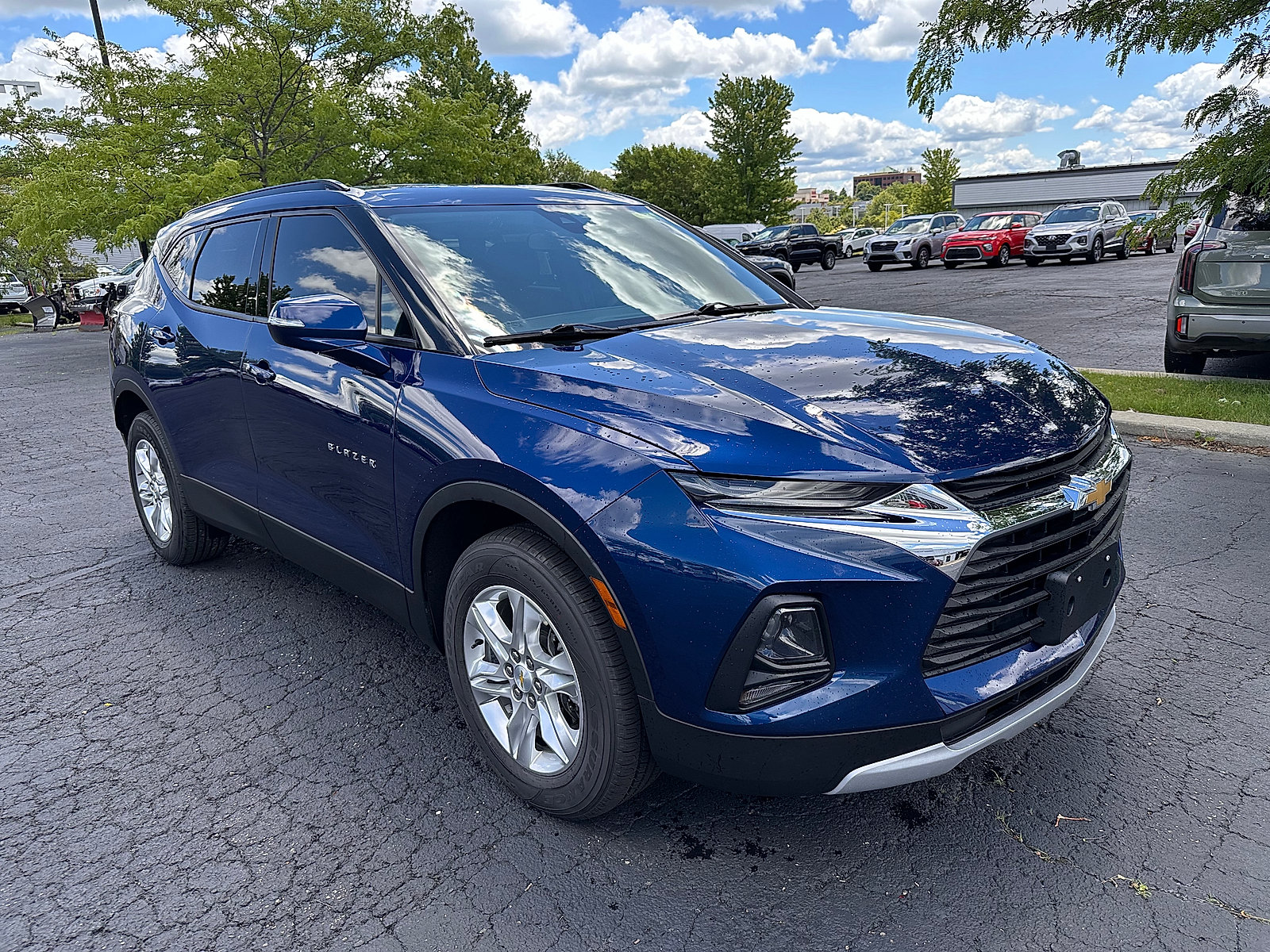 Used 2022 Chevrolet Blazer LT AWD/4WD image 1