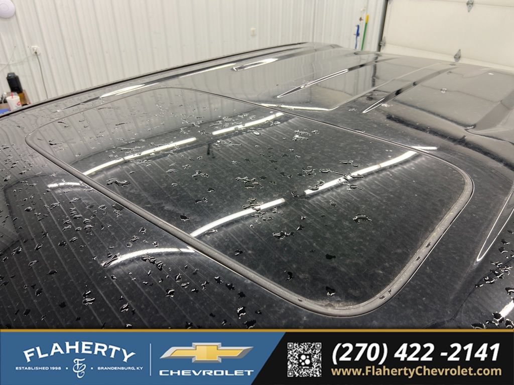 Used 2025 Chevrolet Silverado 1500 High Country AWD/4WD image 36