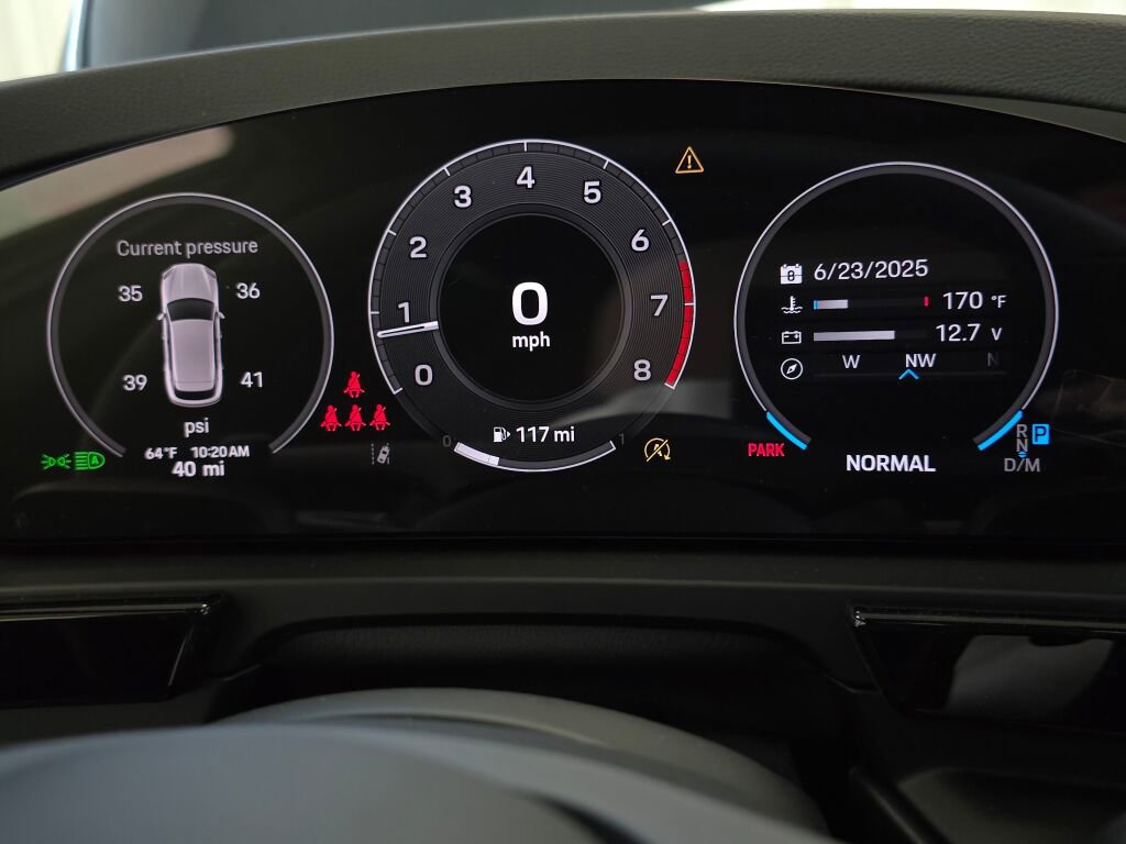 New 2025 Porsche Cayenne image 28