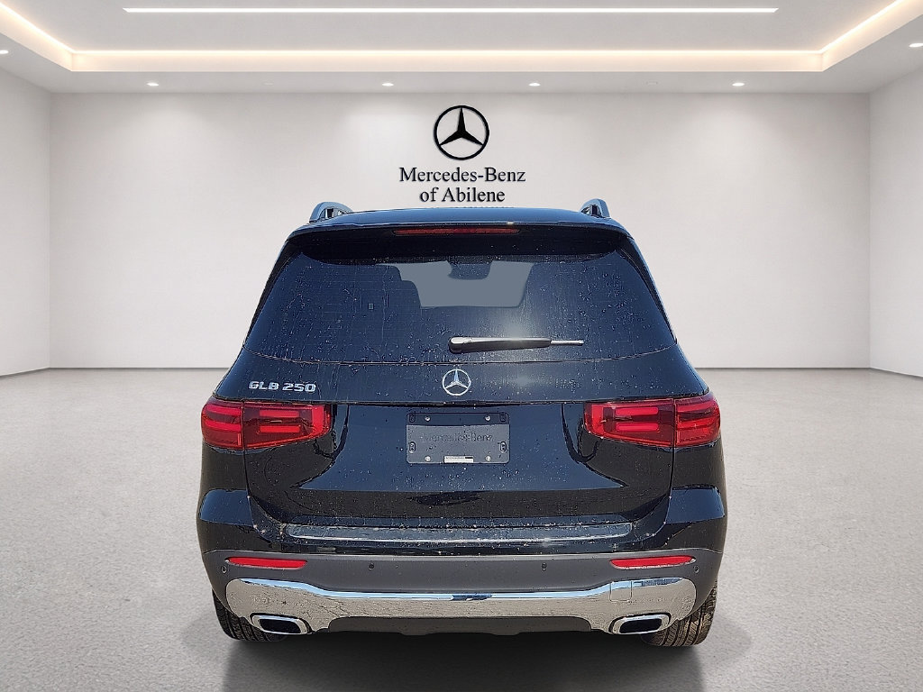 Used 2025 Mercedes-Benz GLB 250 image 6