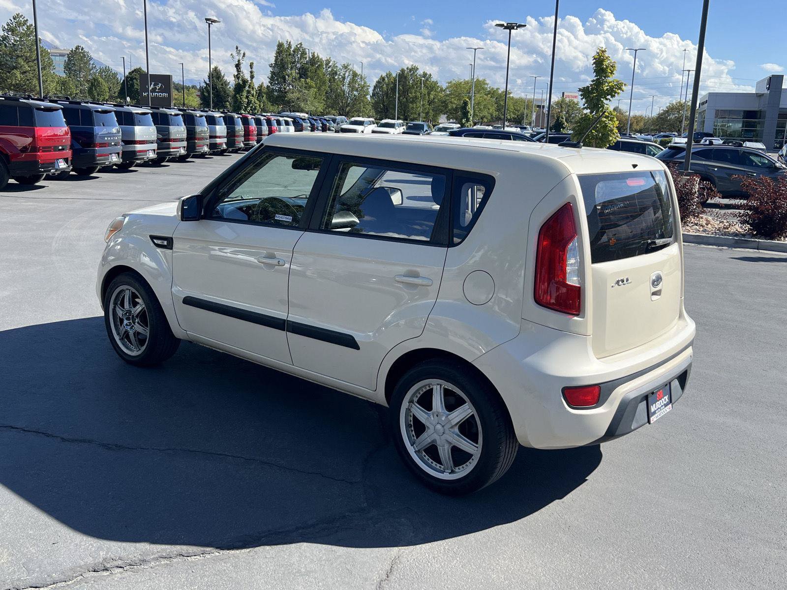 Used 2012 Kia Soul FWD image 21