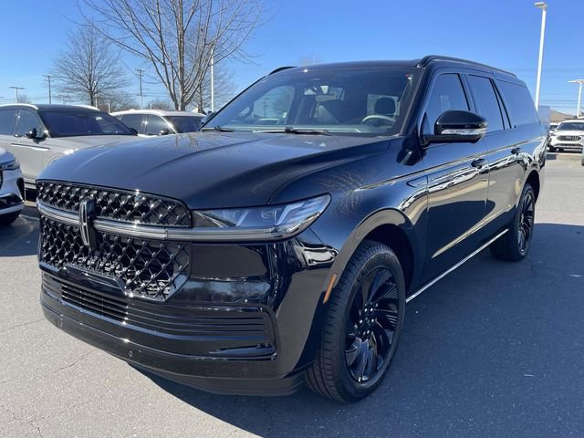 New 2026 Lincoln Navigator L Reserve w/ Jet Appearance Package image 3