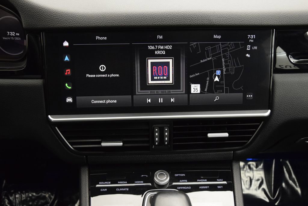 Used 2022 Porsche Cayenne image 32