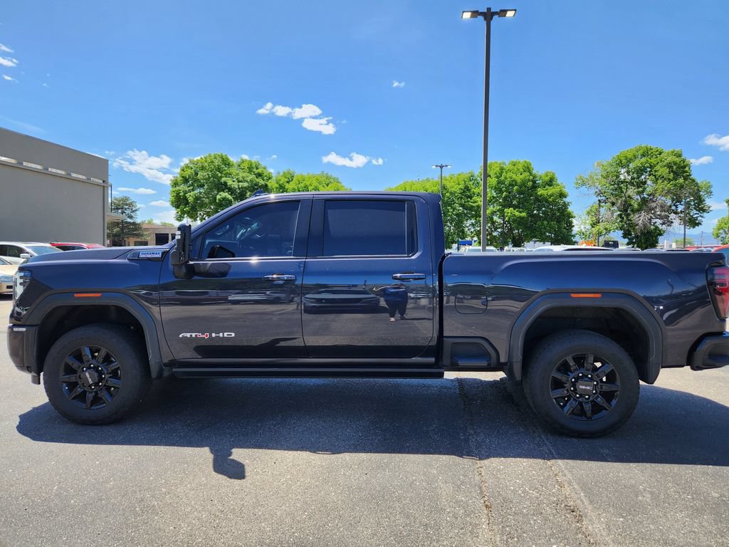 Used 2024 GMC Sierra 2500 AT4 w/ AT4 Premium Plus Package AWD/4WD image 4