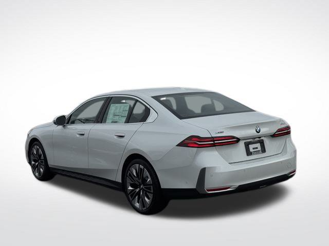 New 2026 BMW 530i xDrive w/ Premium Package AWD/4WD image 9