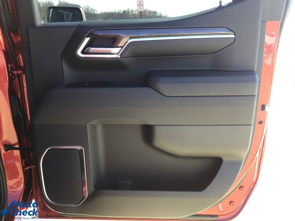 Used 2025 Chevrolet Silverado 1500 LTZ image 16