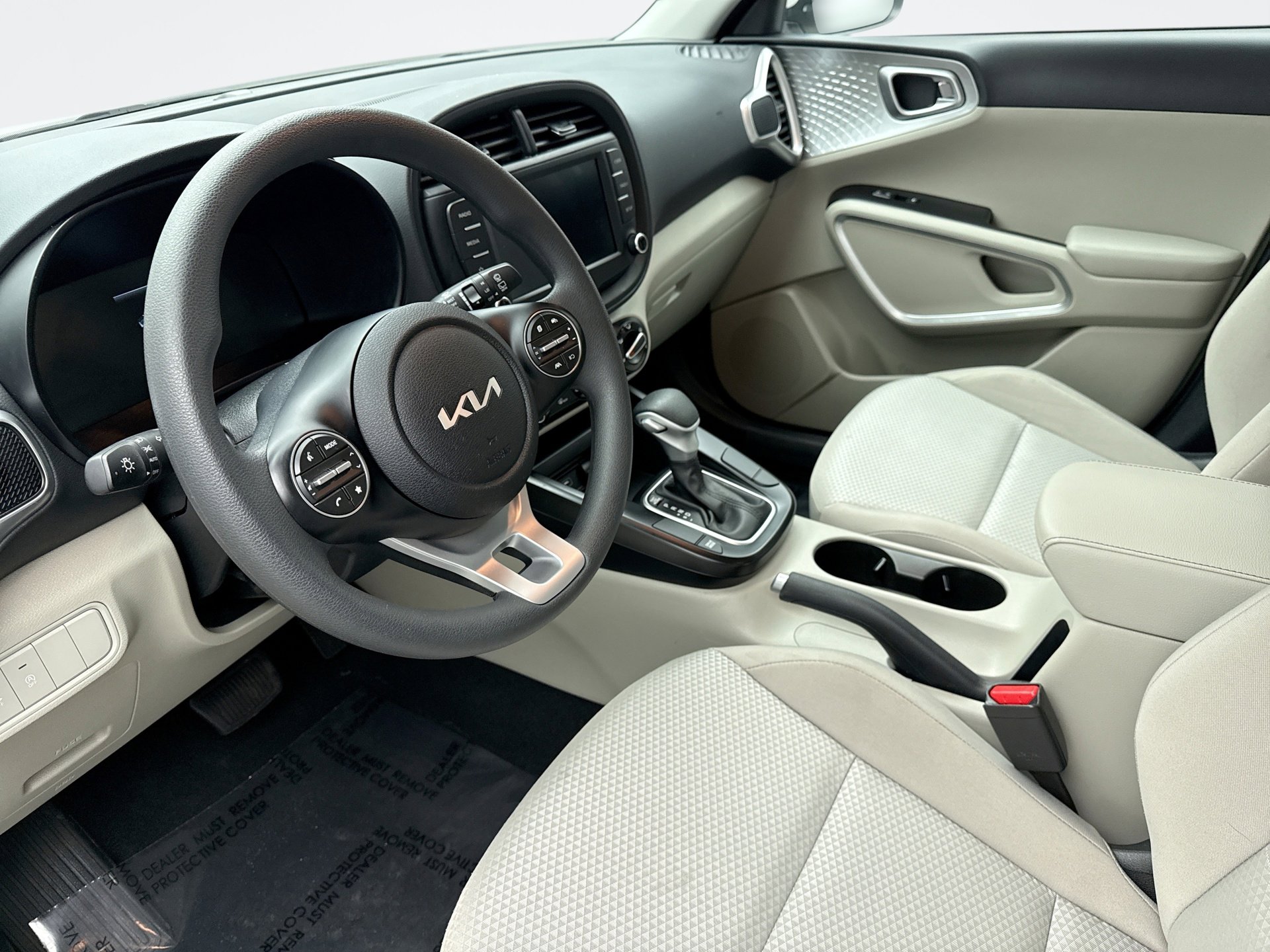 Used 2025 Kia Soul LX w/ LX Technology Package image 10