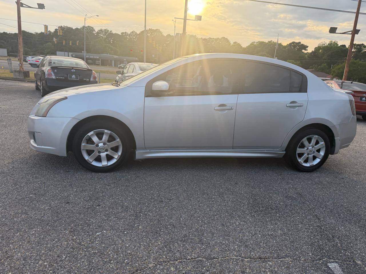 Used 2012 Nissan Sentra 2.0 SR FWD image 17