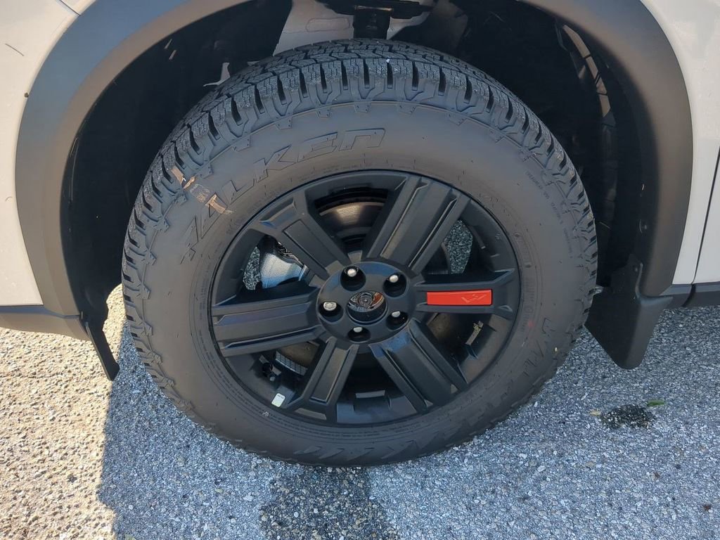 Certified 2025 Nissan Rogue SV image 11