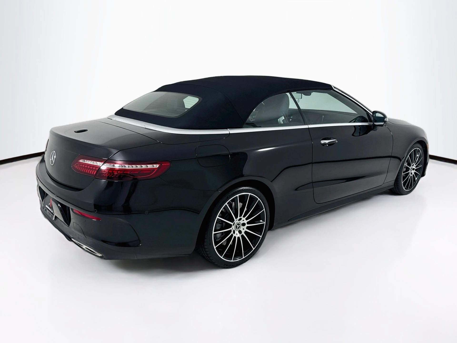 Used 2023 Mercedes-Benz E 450 Cabriolet image 8