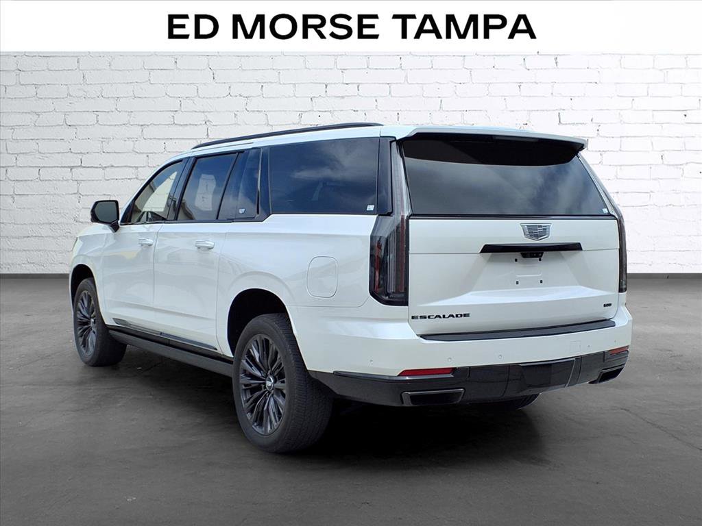 Used 2025 Cadillac Escalade ESV Sport w/ LPO, ONYX Package RWD image 3