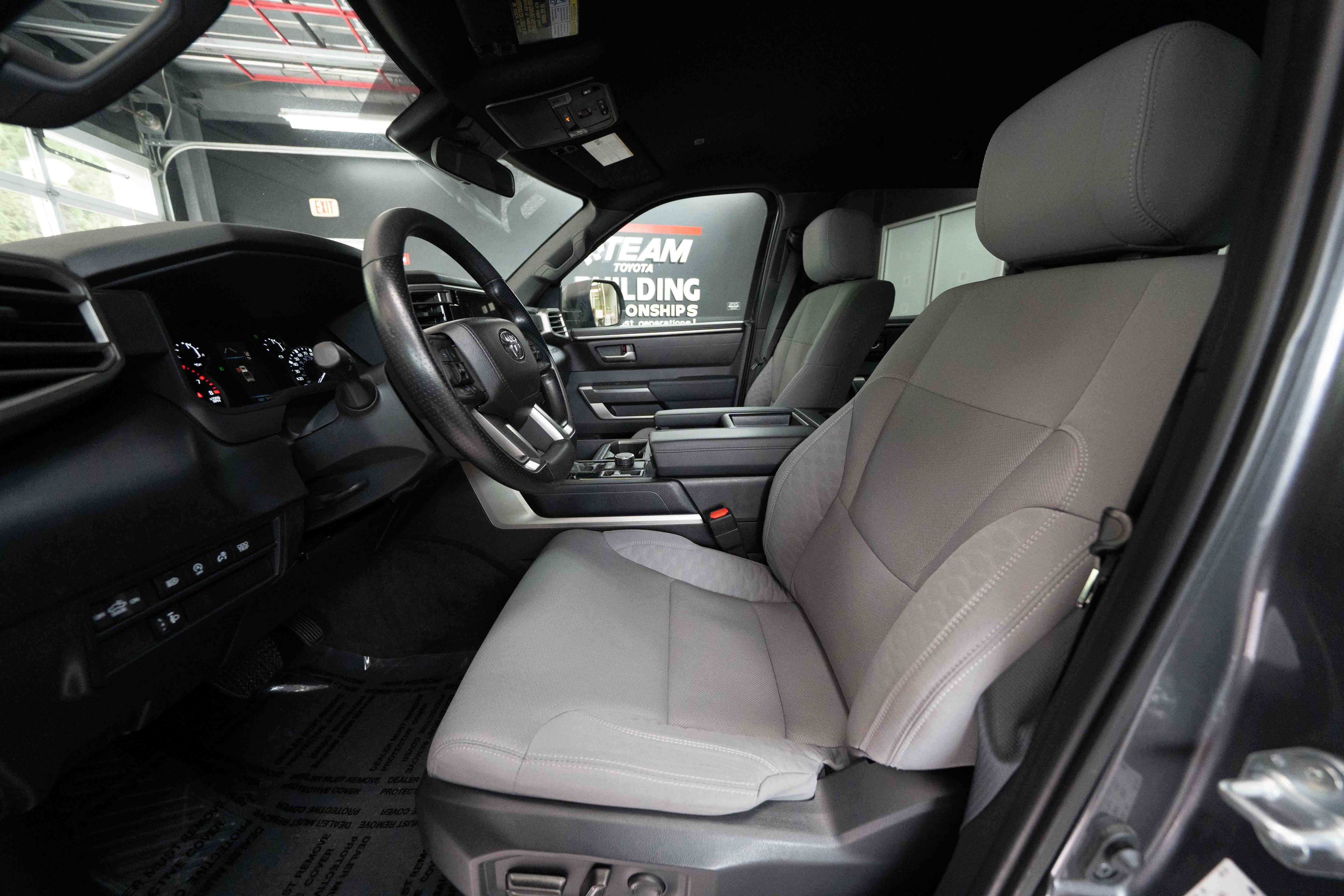 Used 2025 Toyota Tundra SR5 AWD/4WD image 9