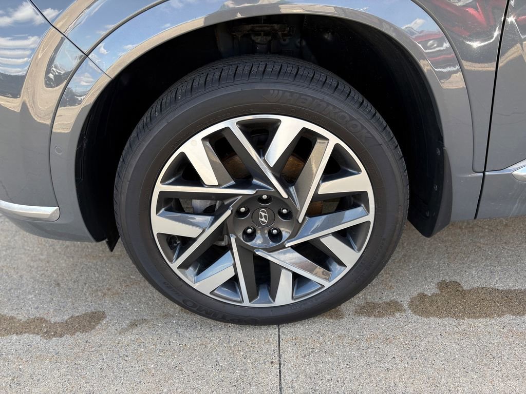 Used 2023 Hyundai Santa Fe Calligraphy image 32