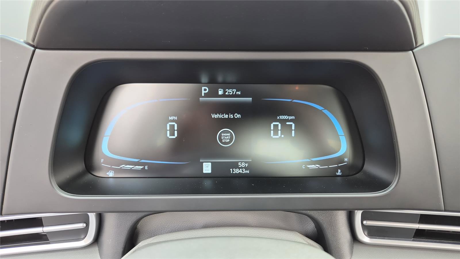 Certified 2025 Hyundai Elantra Sport FWD image 13