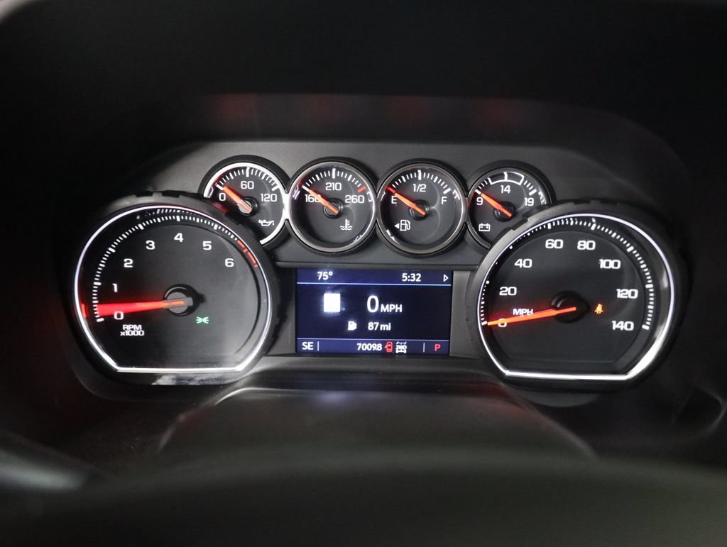 Used 2021 Chevrolet Tahoe RST w/ Luxury Package AWD/4WD image 21