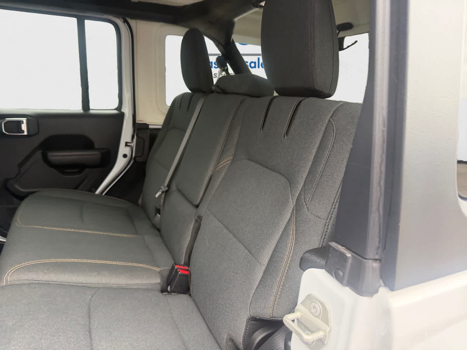 Used 2024 Jeep Wrangler Unlimited AWD/4WD image 18