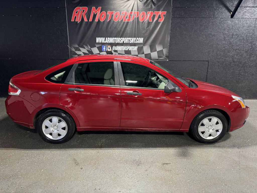 Used 2011 Ford Focus S image 2