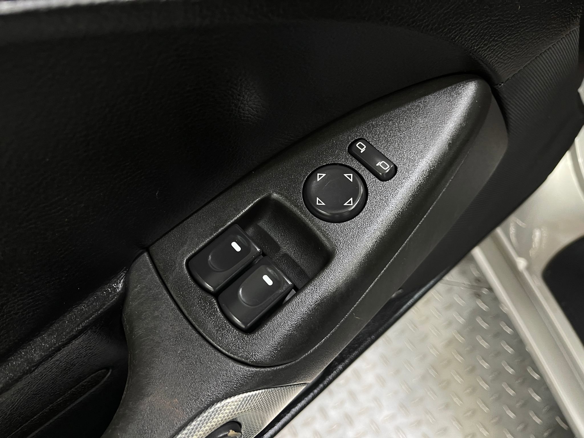 Used 2005 Chevrolet Corvette Convertible w/ Preferred Equipment Group image 13