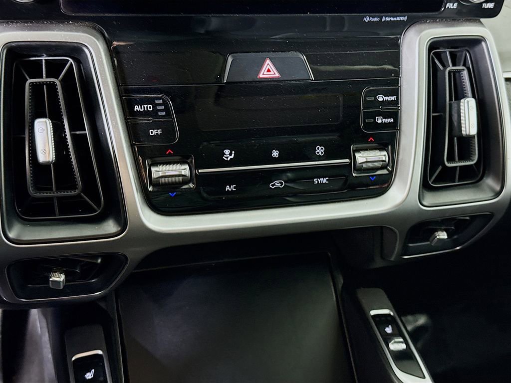 Used 2022 Kia Sorento S image 10
