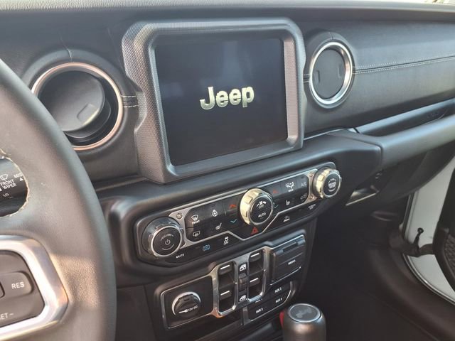 Used 2023 Jeep Wrangler Unlimited Sahara w/ Cold Weather Group AWD/4WD image 17