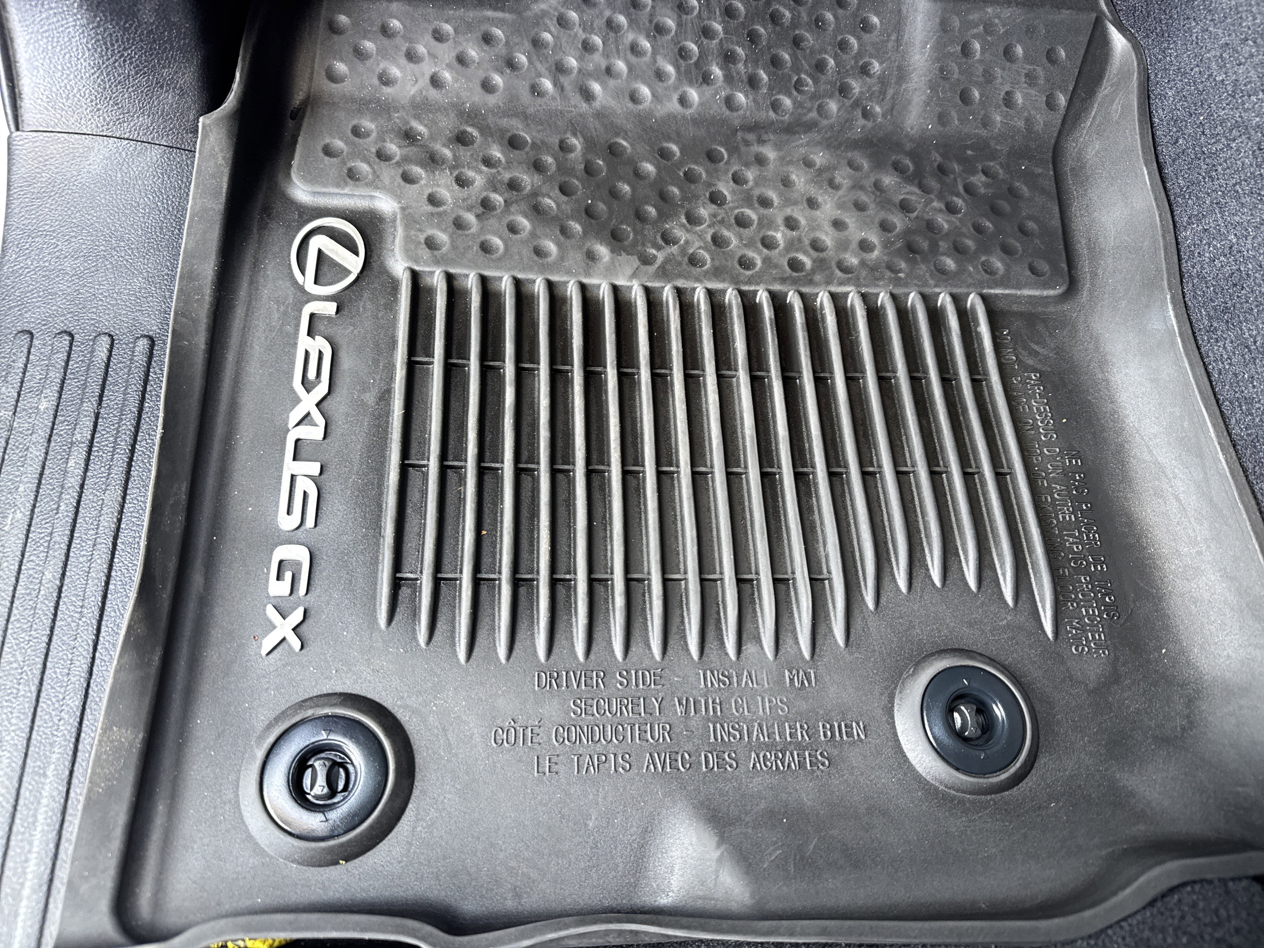 Used 2023 Lexus GX 460 Premium w/ Accessory Package AWD/4WD image 18