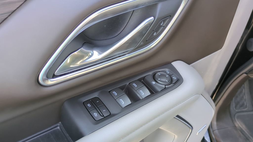 Used 2023 Chevrolet Tahoe LT image 13