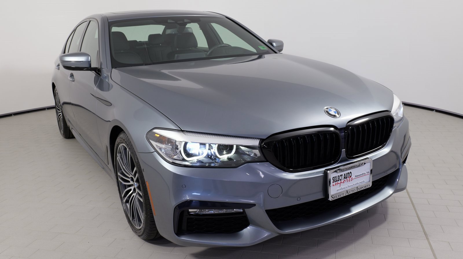 Used 2018 BMW 530i xDrive w/ M Sport Package image 19