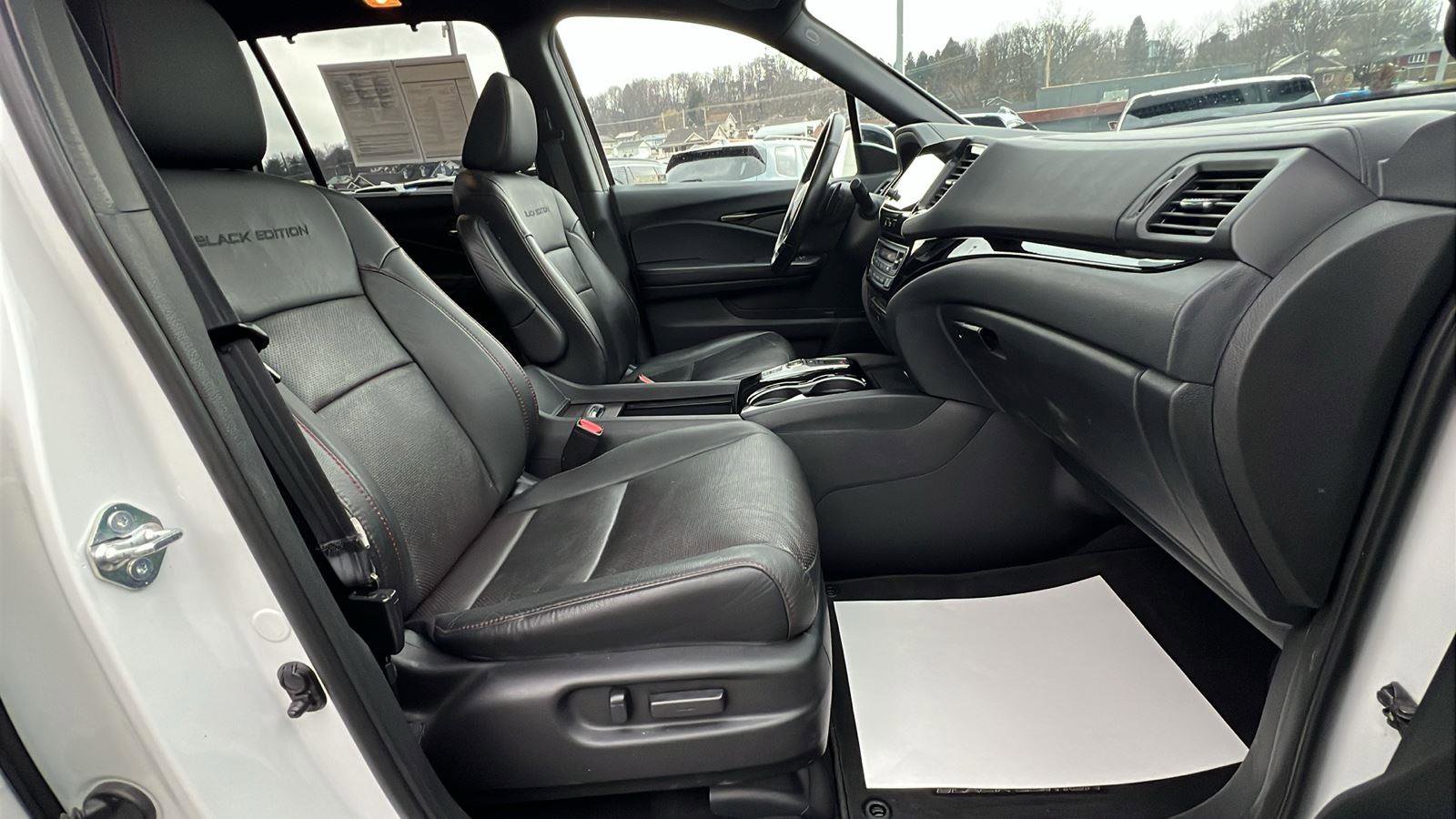 Used 2022 Honda Pilot Black Edition image 13