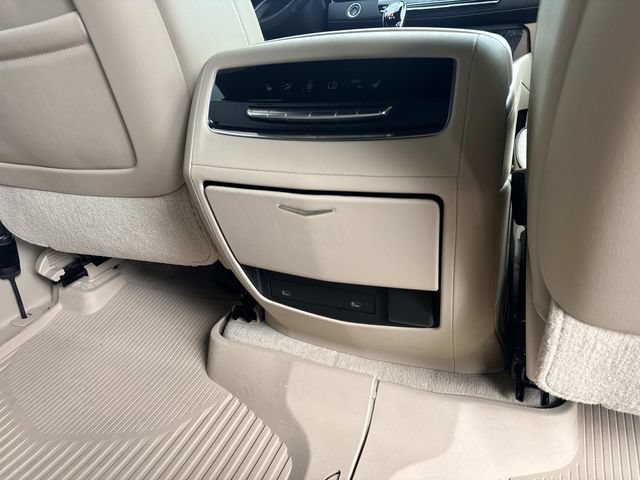 Used 2021 Cadillac Escalade Premium Luxury RWD image 20