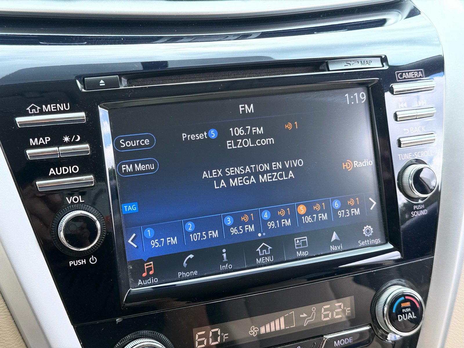 Used 2016 Nissan Murano SV FWD image 22